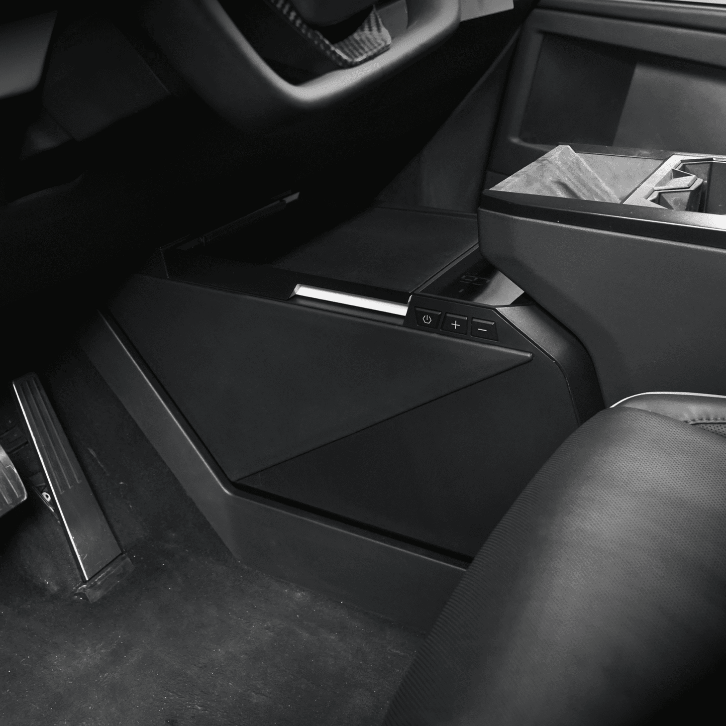 18L Center Console Floor Refrigerator for Cybertruck - CyberGearcoCyberGearco