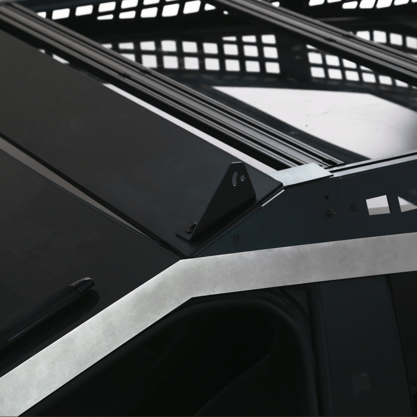 Tesla Cybertruck Overland Bed Rack System Trucks Bed Rails with Light Bar - CyberGearcoCyberGear