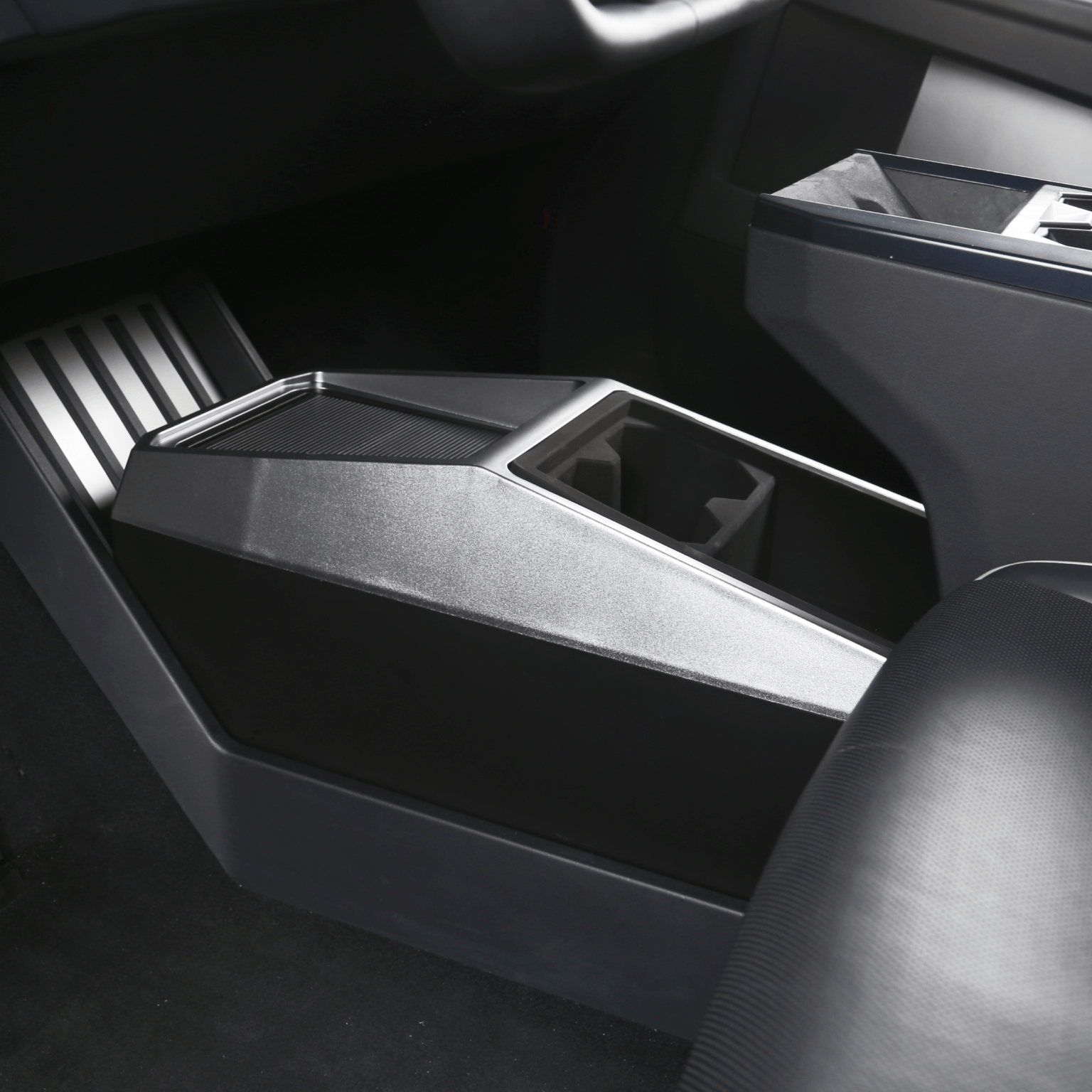 Tesla Cybertruck Center Floor Organizer & Trash Bin - CyberGearcoCyberGear