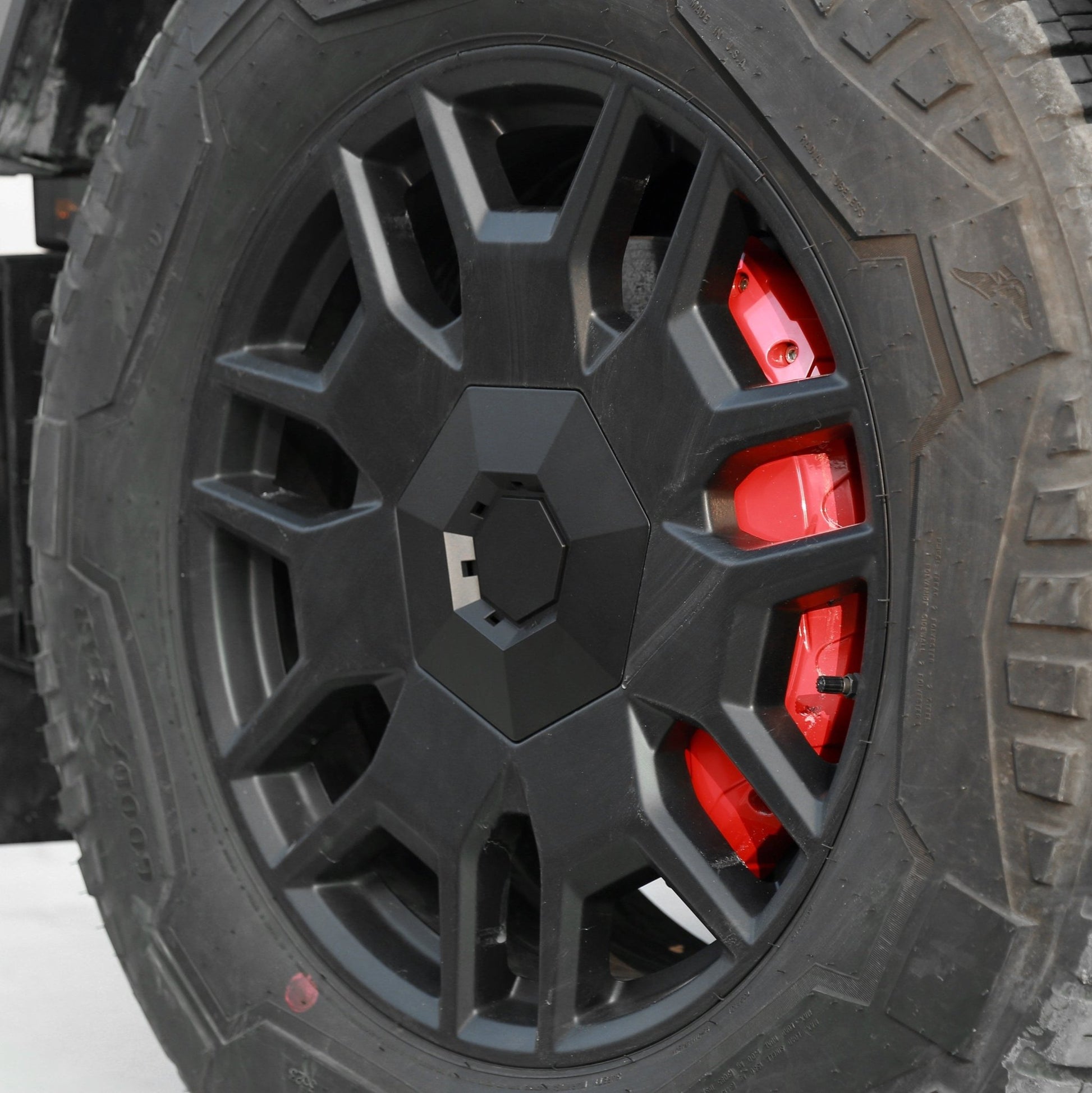 Tesla Cybertruck Wheel Center Cap Set - CyberGearcoCyberGear