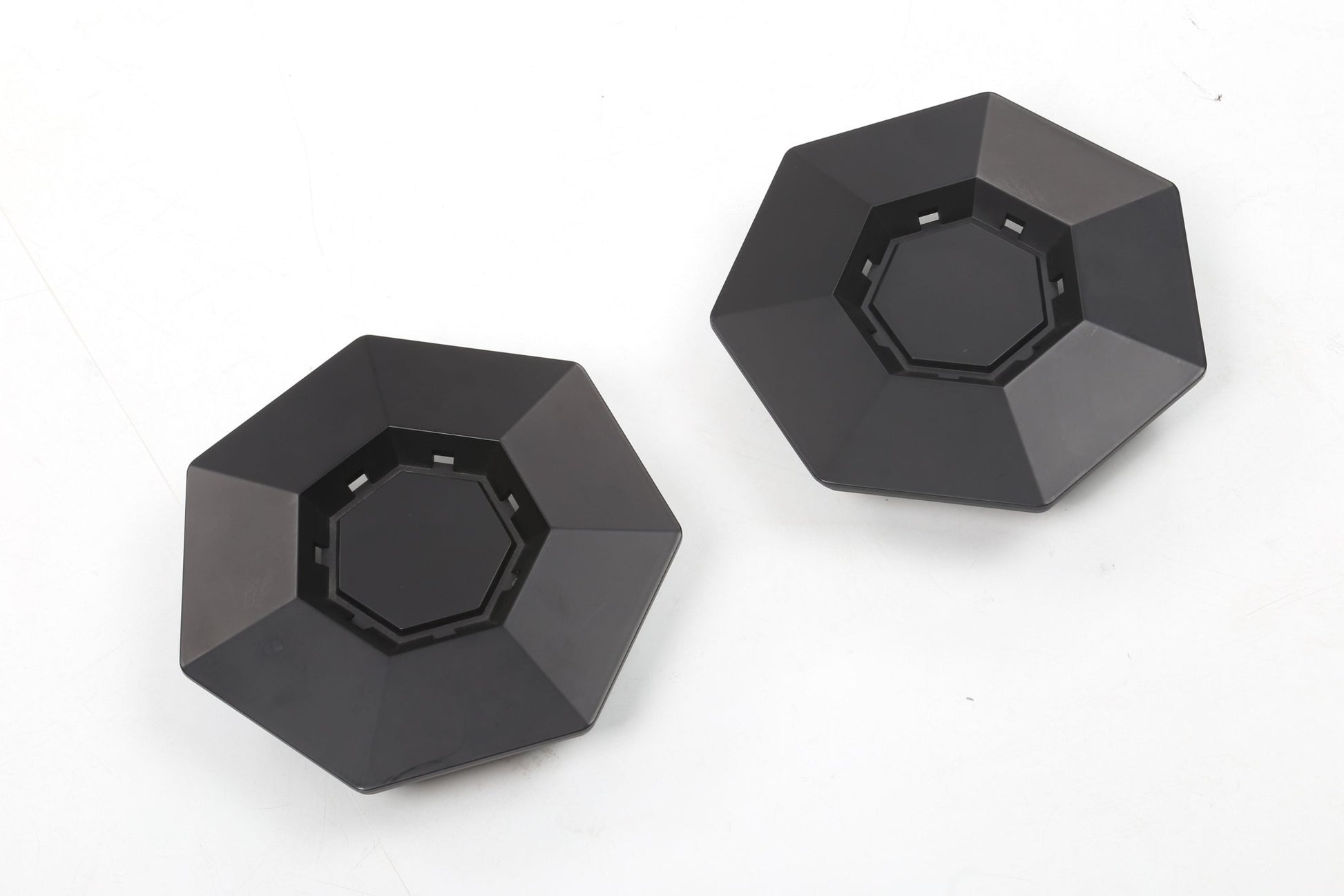 Tesla Cybertruck Wheel Center Cap Set - CyberGearcoCyberGear