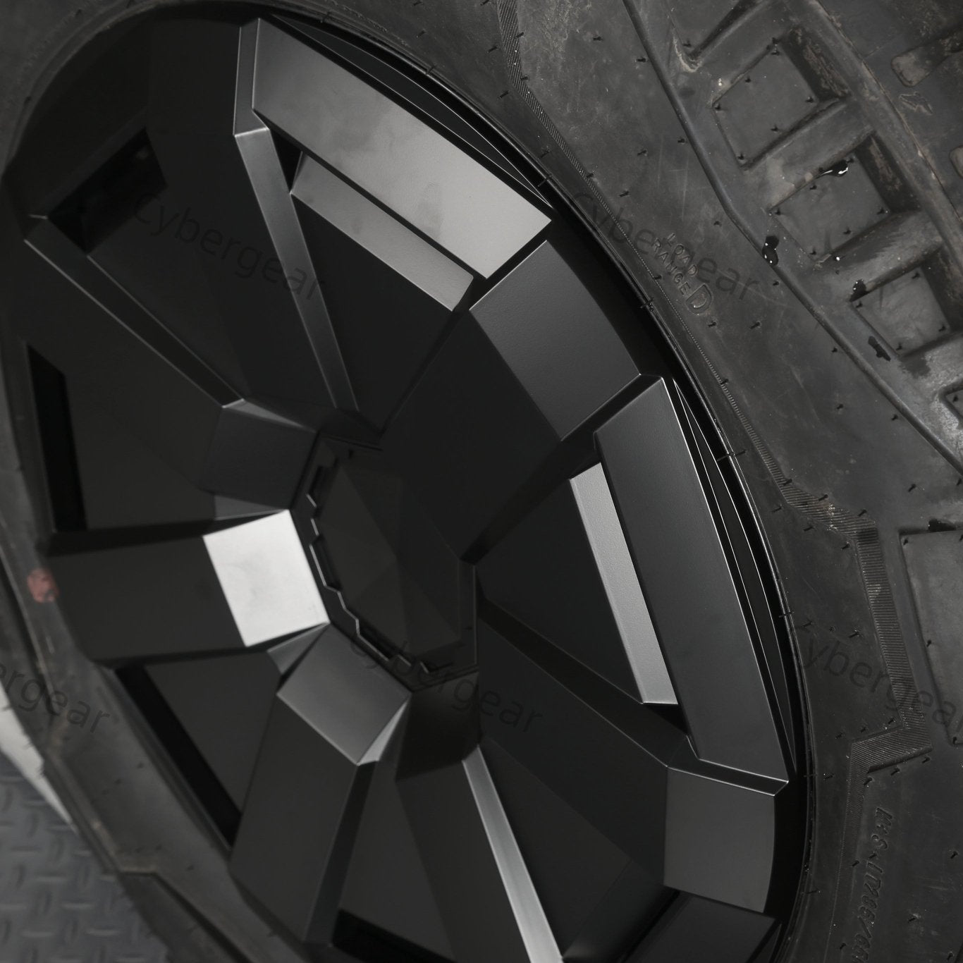 Wheel Cover for Tesla Cybertruck Compatible to Cyber/Core Wheels - CyberGearcoCyberGear